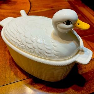 Vintage duck tureen with ladle
